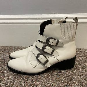 Steve Madden Bark booties - 10M